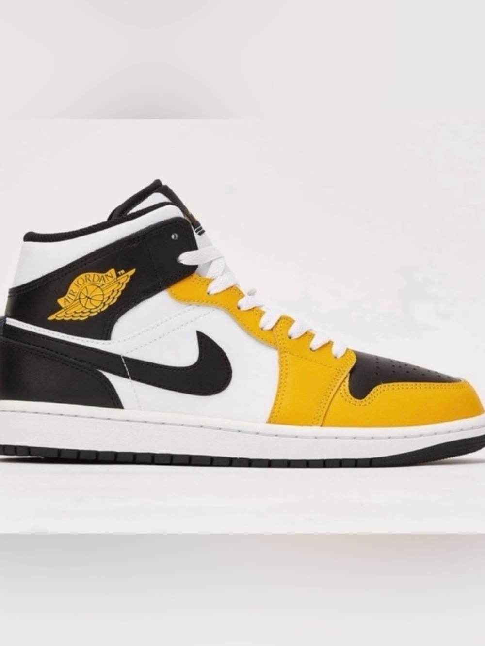Air Jordan 1 Mid